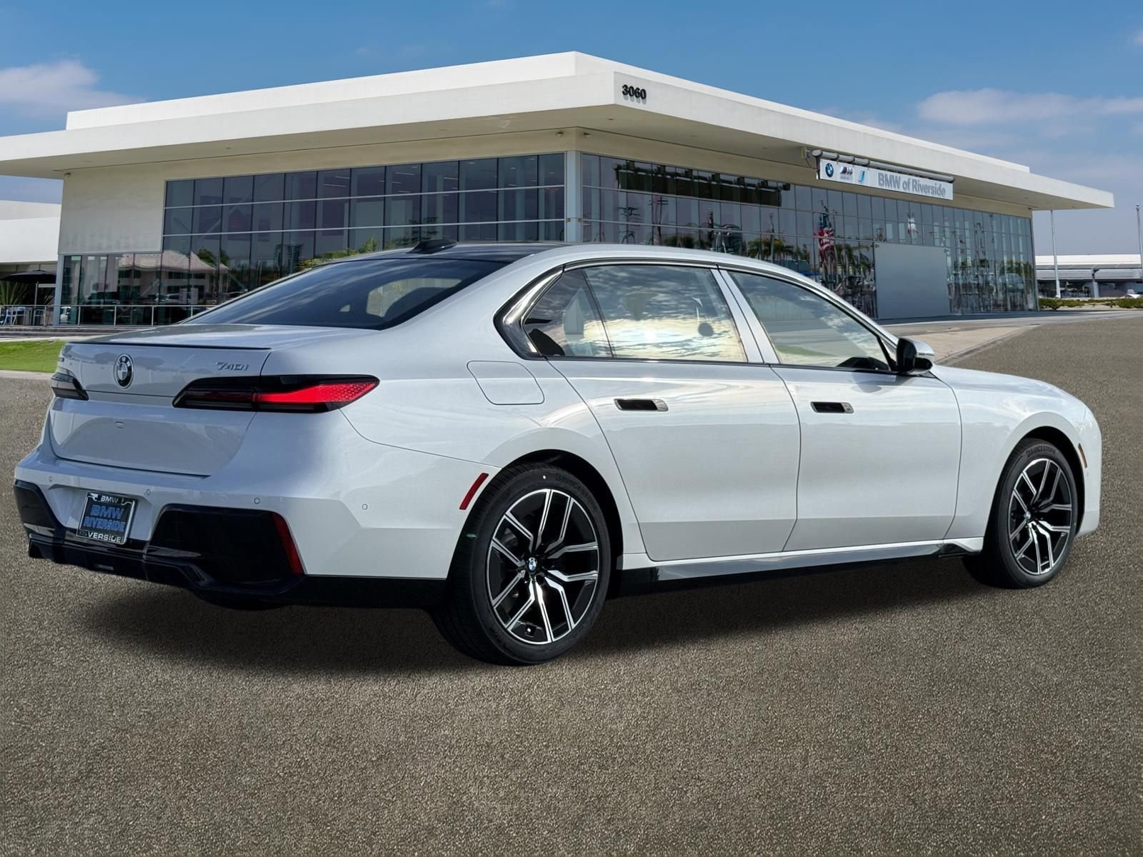 New 2026 BMW 740i xDrive AWD/4WD image 10