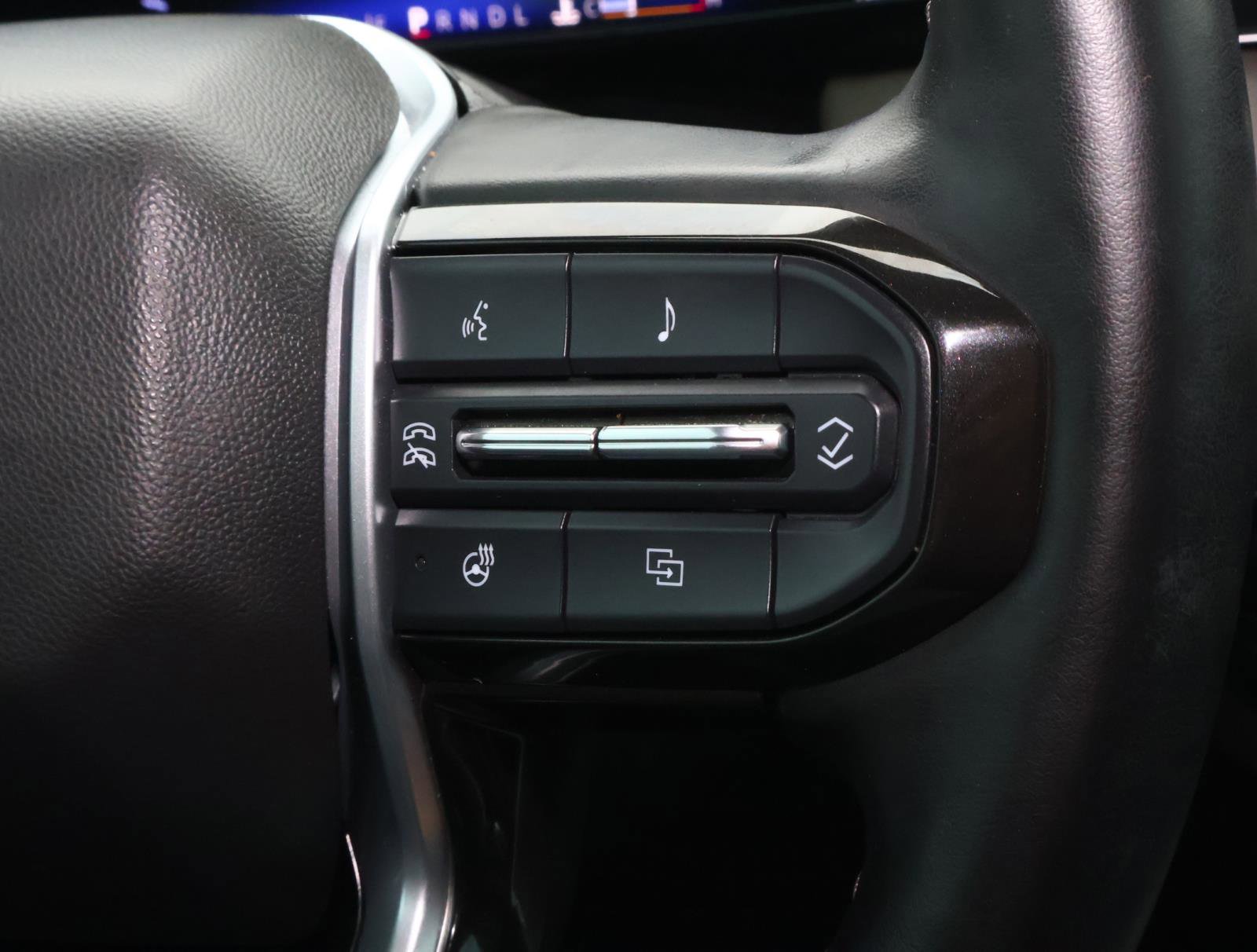 Used 2024 Chevrolet Colorado ZR2 w/ ZR2 Convenience Package III image 28