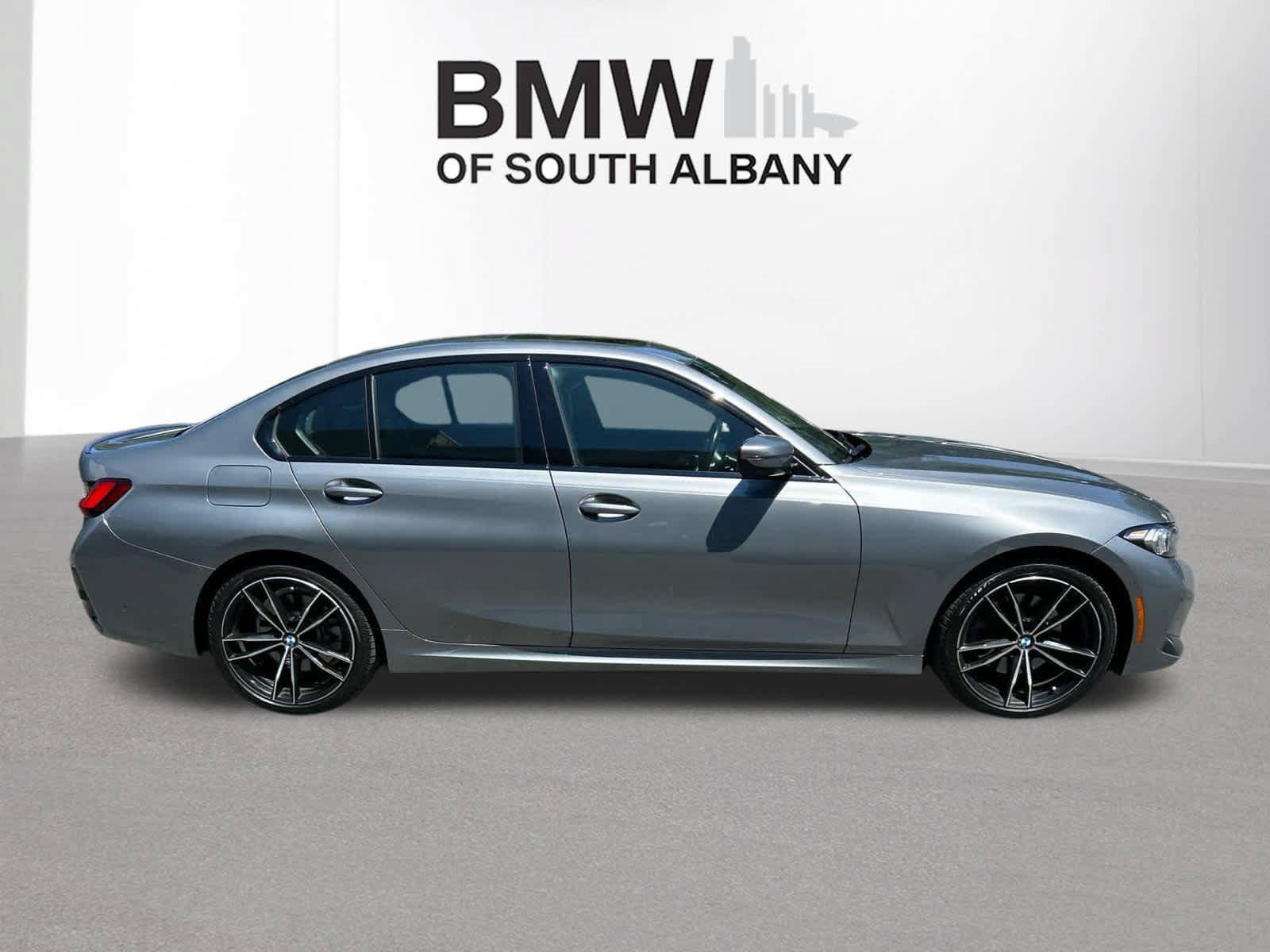 Used 2023 BMW 330i xDrive Sedan w/ M Sport Package AWD/4WD image 11