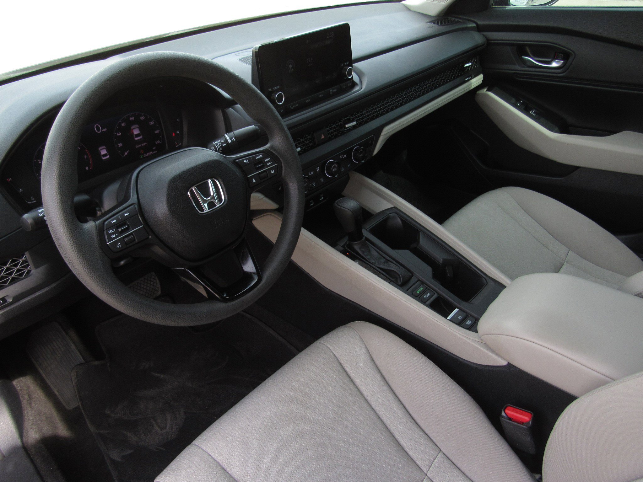 Certified 2024 Honda Accord EX image 15