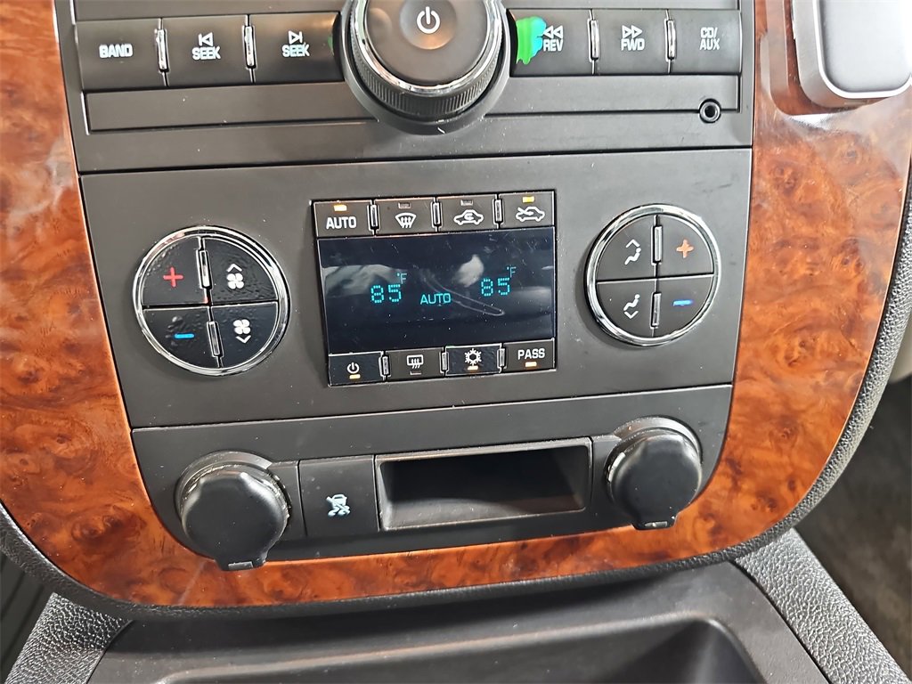 Used 2008 Chevrolet Avalanche LT image 26