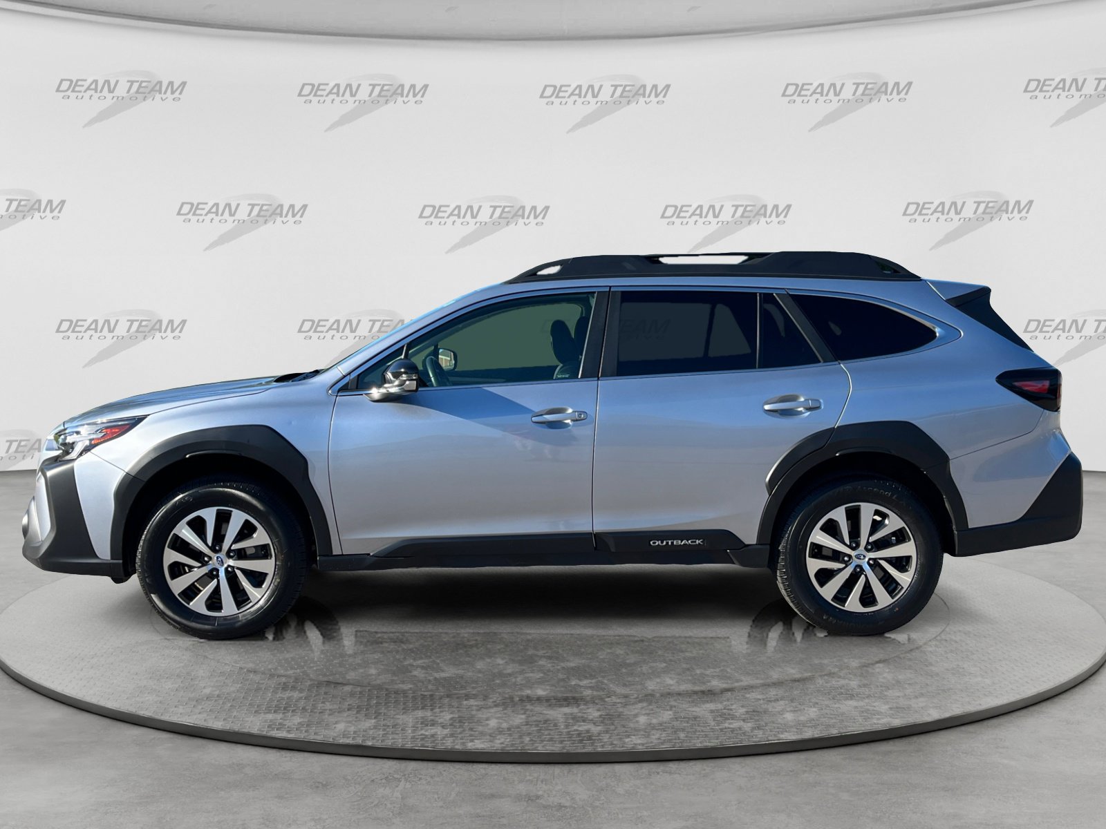 Used 2024 Subaru Outback Premium AWD/4WD image 4