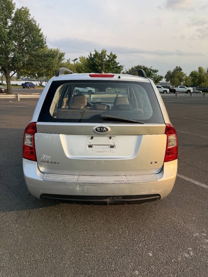 Used 2009 Kia Rondo LX FWD image 6