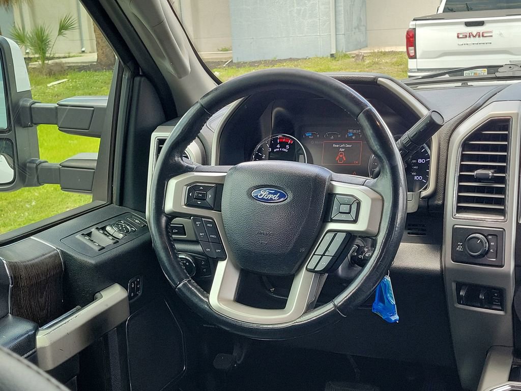 Used 2021 Ford F250 Lariat w/ Lariat Value Package AWD/4WD image 12