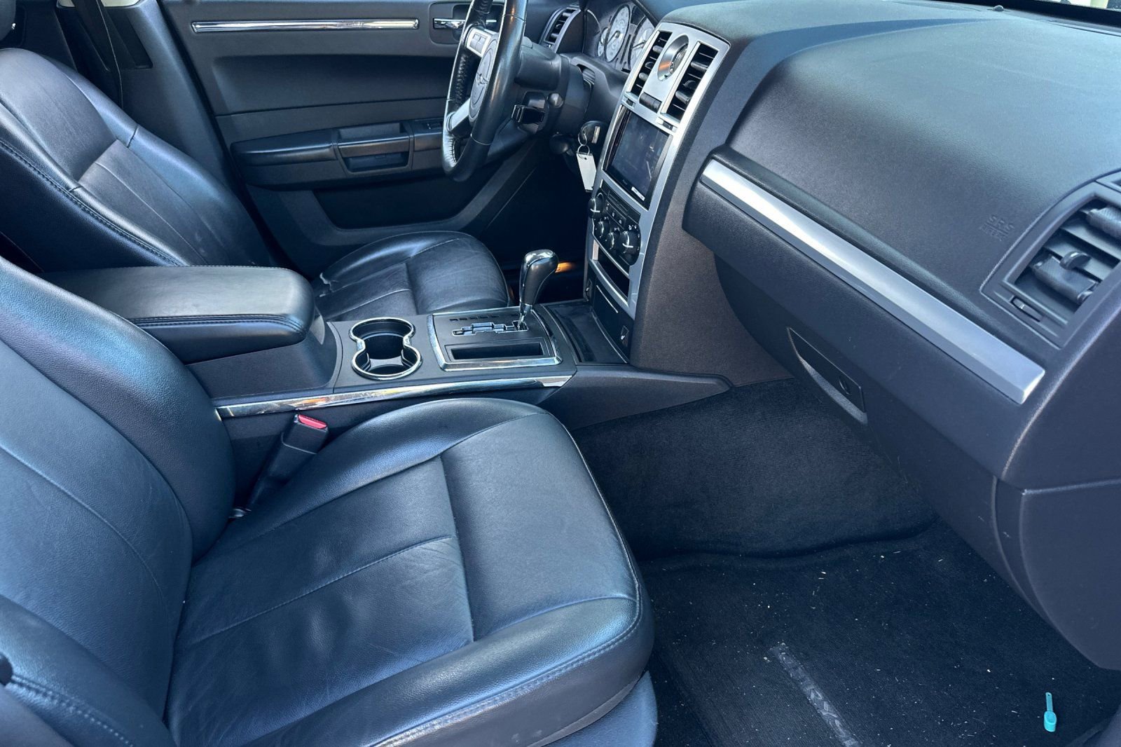 Used 2010 Chrysler 300 Touring image 15