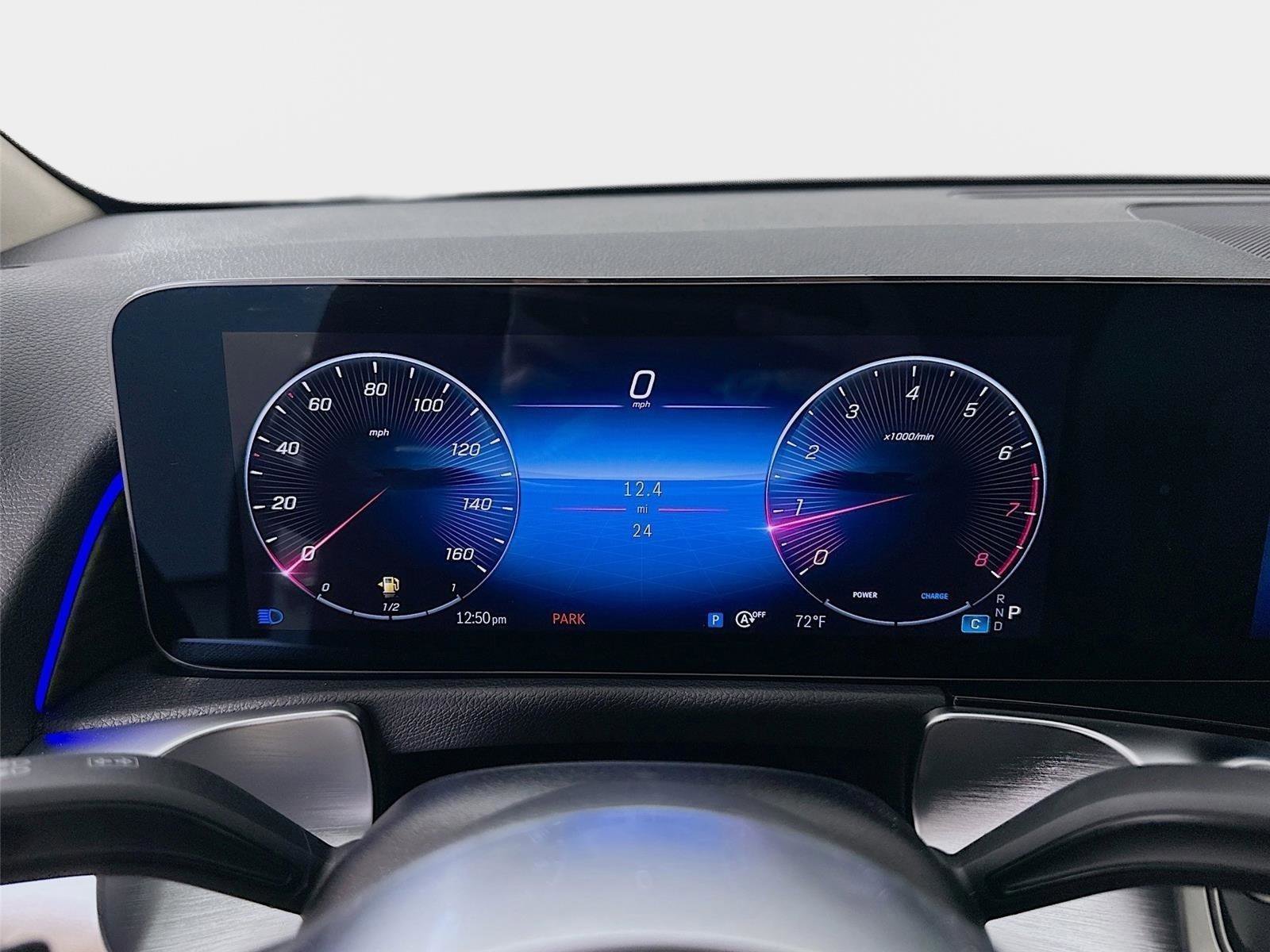 Used 2026 Mercedes-Benz GLB 250 4MATIC image 14