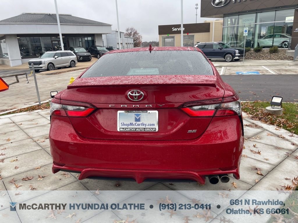 Used 2022 Toyota Camry SE image 16