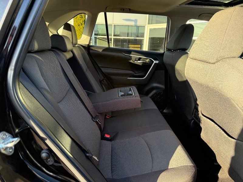 Used 2021 Toyota RAV4 XLE image 12