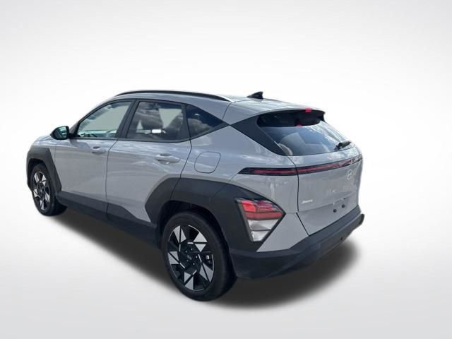 Used 2024 Hyundai Kona SEL w/ Convenience Package image 3