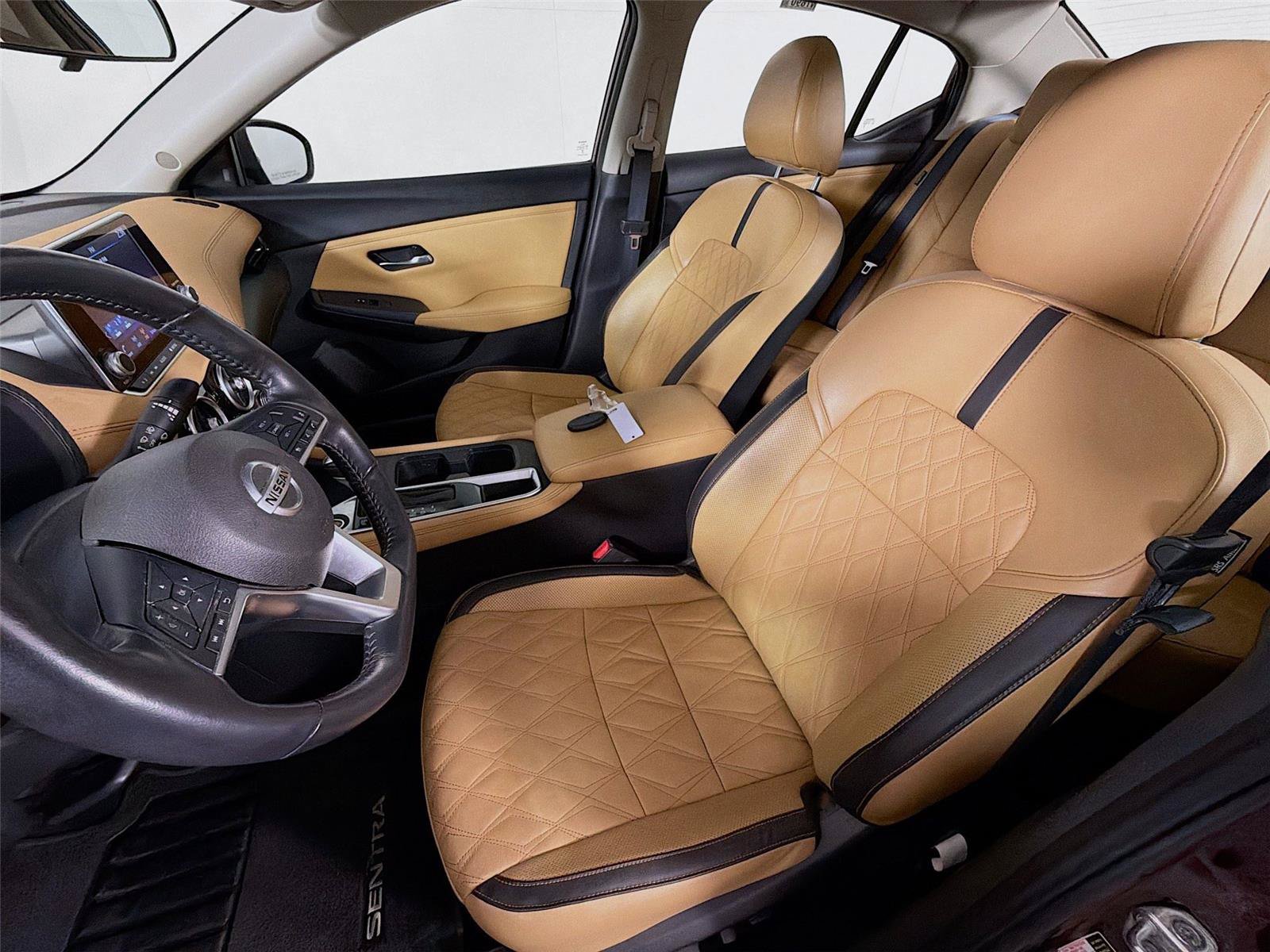 Used 2023 Nissan Sentra SV w/ SV Premium Package FWD image 2