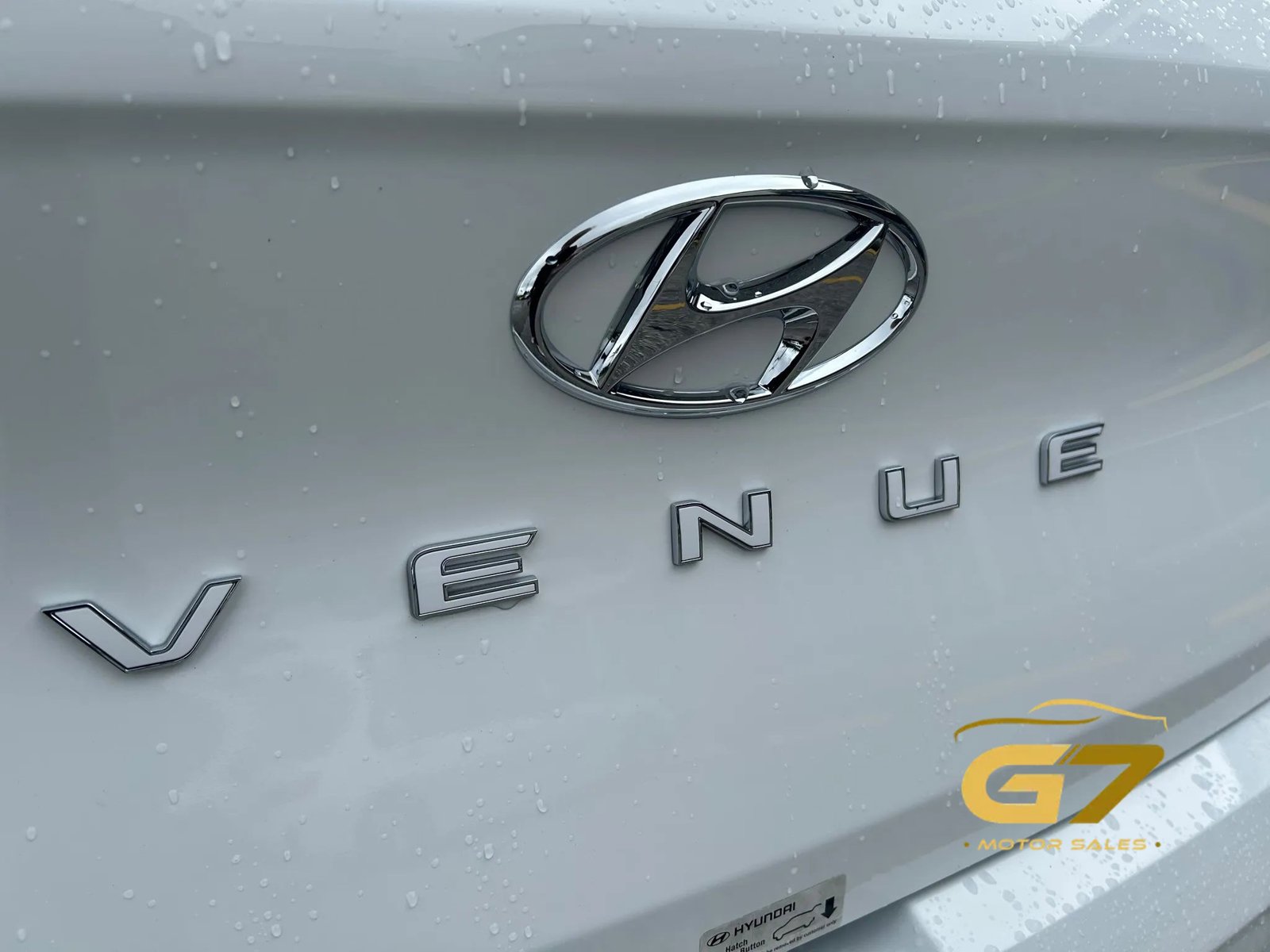 Used 2025 Hyundai Venue Limited FWD image 23