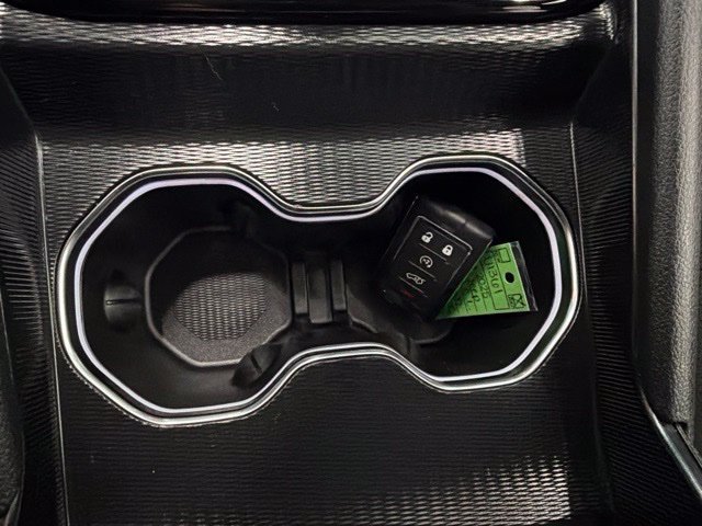 Used 2025 Jeep Grand Cherokee L Altitude AWD/4WD image 25