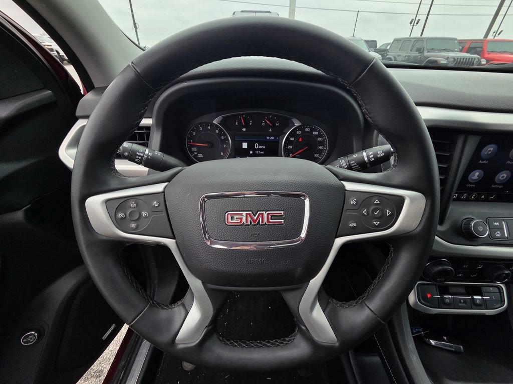 Used 2023 GMC Acadia SLT w/ Elevation Edition image 11