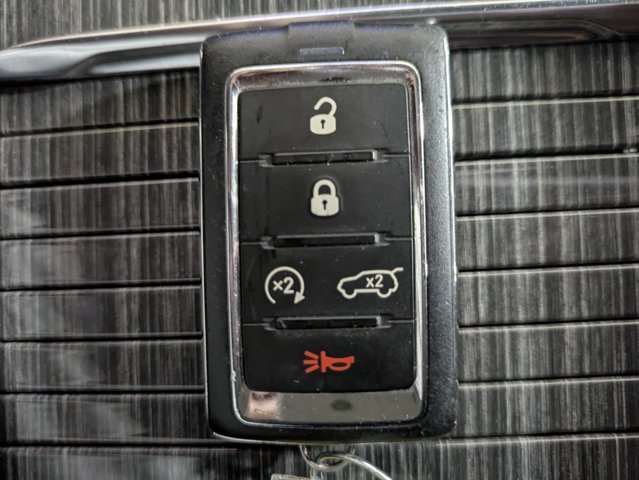 Used 2022 Jeep Wagoneer Series II AWD/4WD image 31