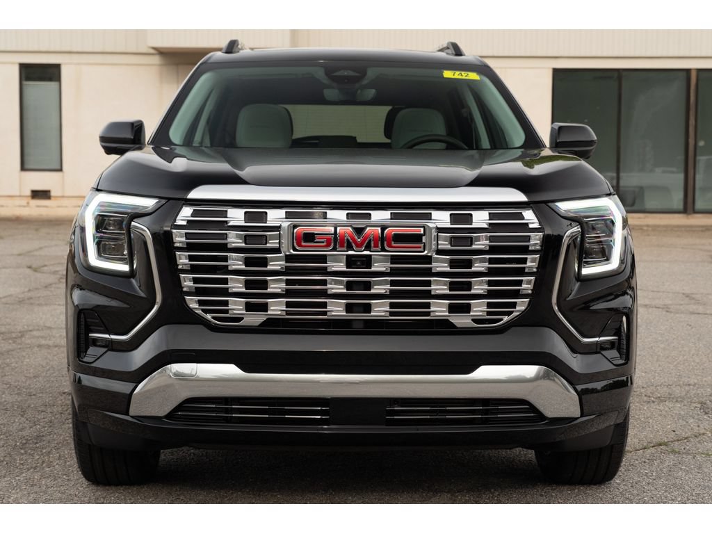 New 2026 GMC Terrain Denali AWD/4WD image 3