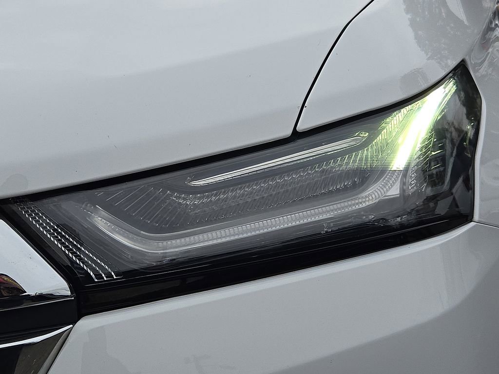 Used 2023 Chevrolet Traverse LT image 14