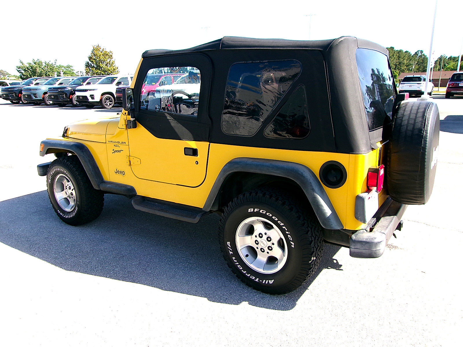 Used 2000 Jeep Wrangler Sport AWD/4WD image 3