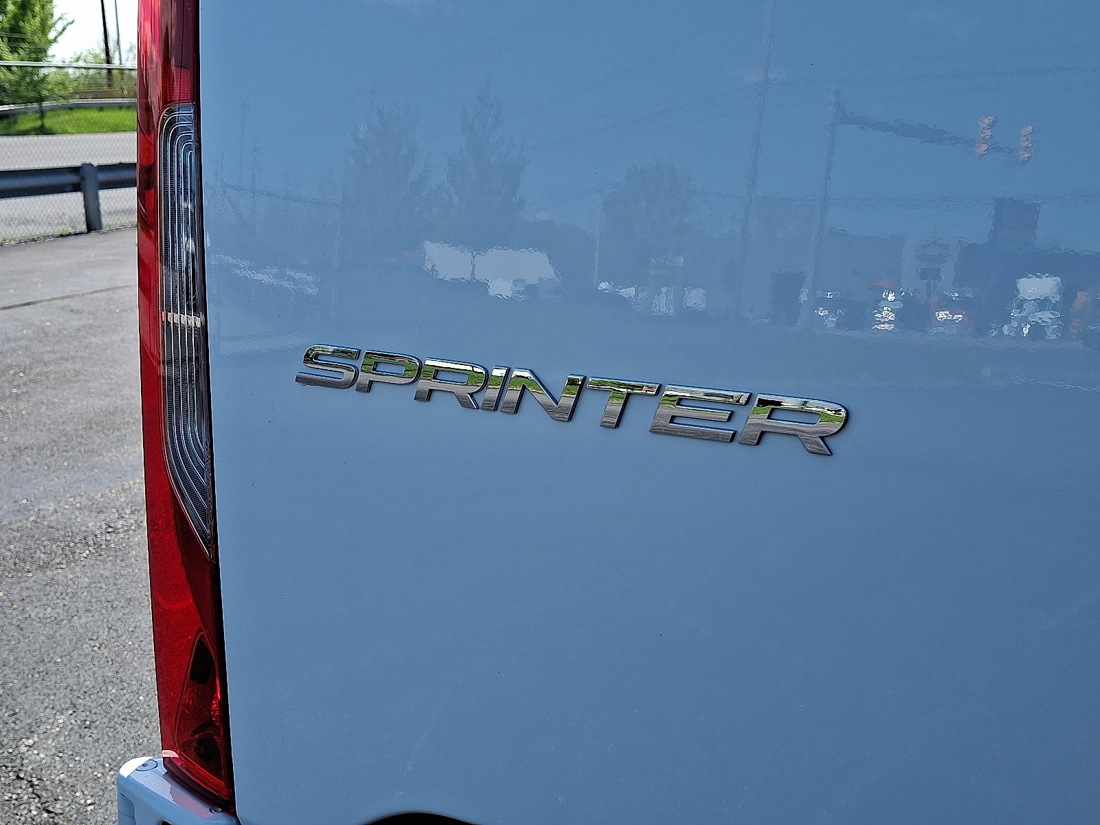 Used 2025 Mercedes-Benz Sprinter 2500 image 29