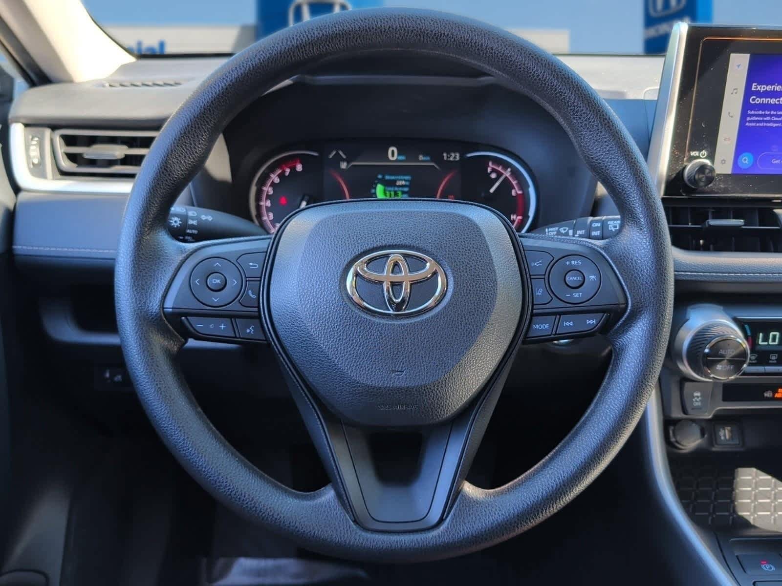 Used 2023 Toyota RAV4 XLE AWD/4WD image 16