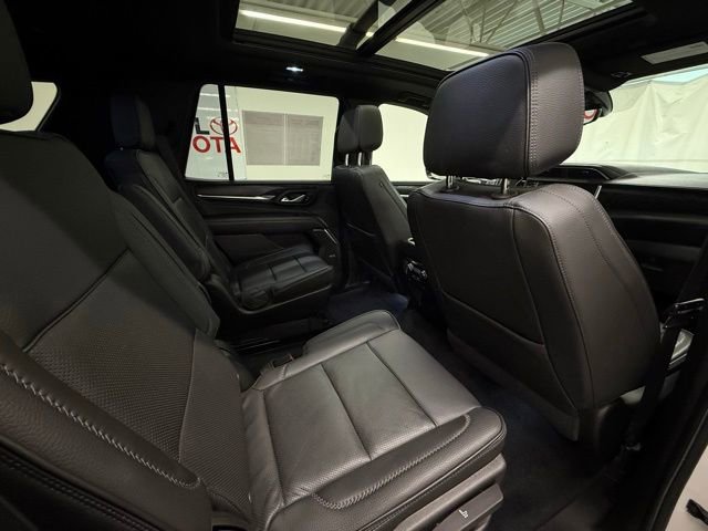 Used 2021 GMC Yukon Denali w/ Denali Premium Package image 7