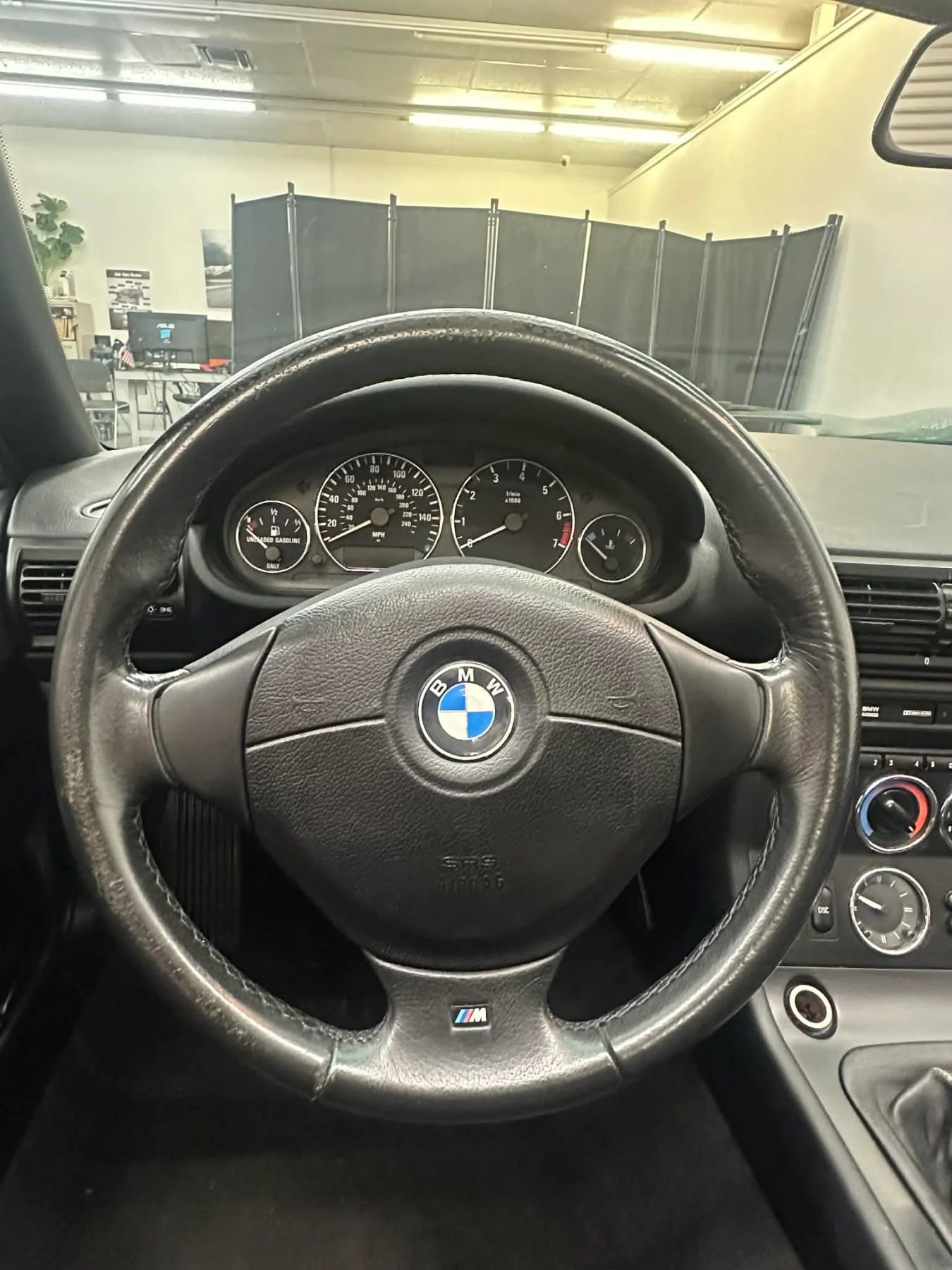 Used 2000 BMW Z3 2.5i image 43