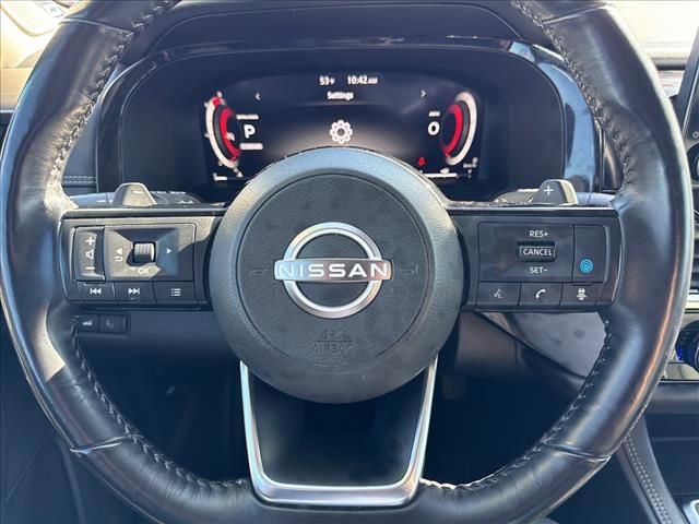 Certified 2023 Nissan Pathfinder Platinum w/ Cargo Package image 25