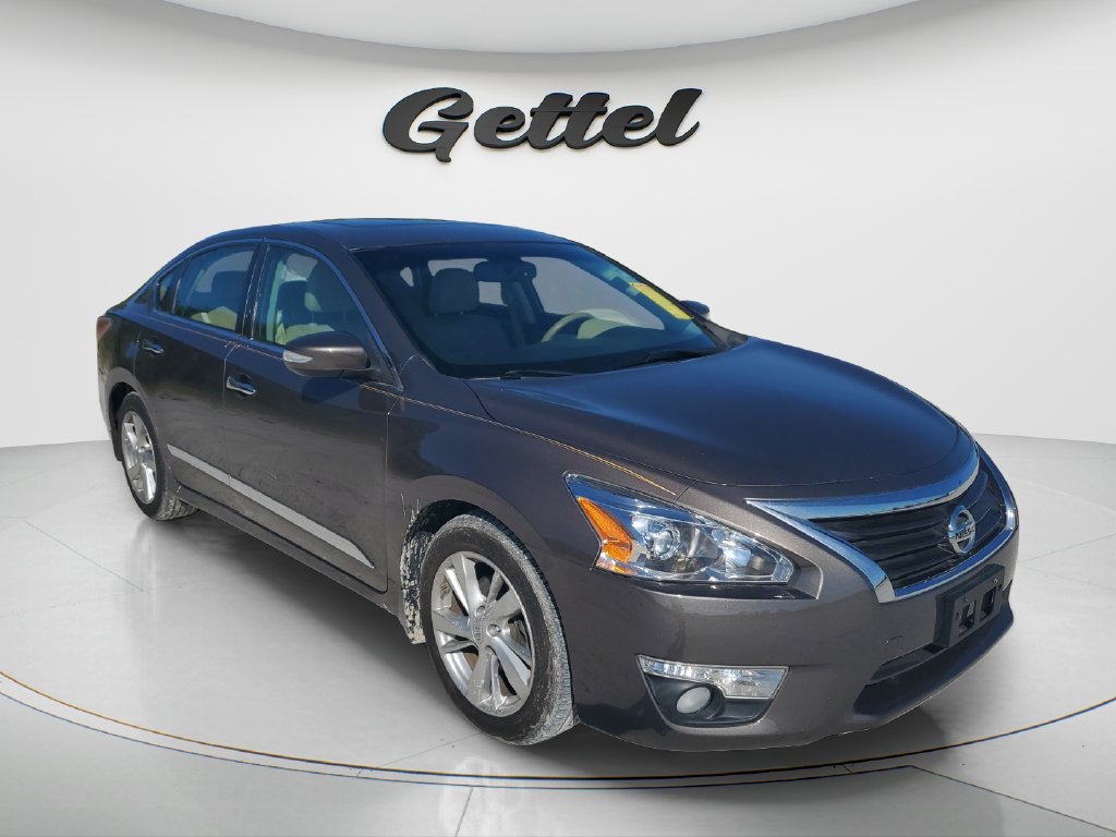 Used 2015 Nissan Altima 2.5 SL w/ Technology Package FWD image 3