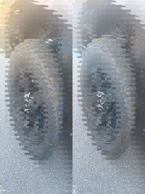 Used 2015 Toyota Tundra SR5 w/ SR5 Upgrade Package image 25