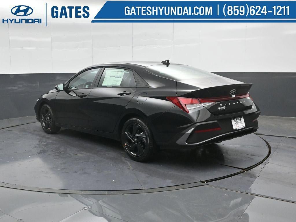 New 2026 Hyundai Elantra Sport image 8