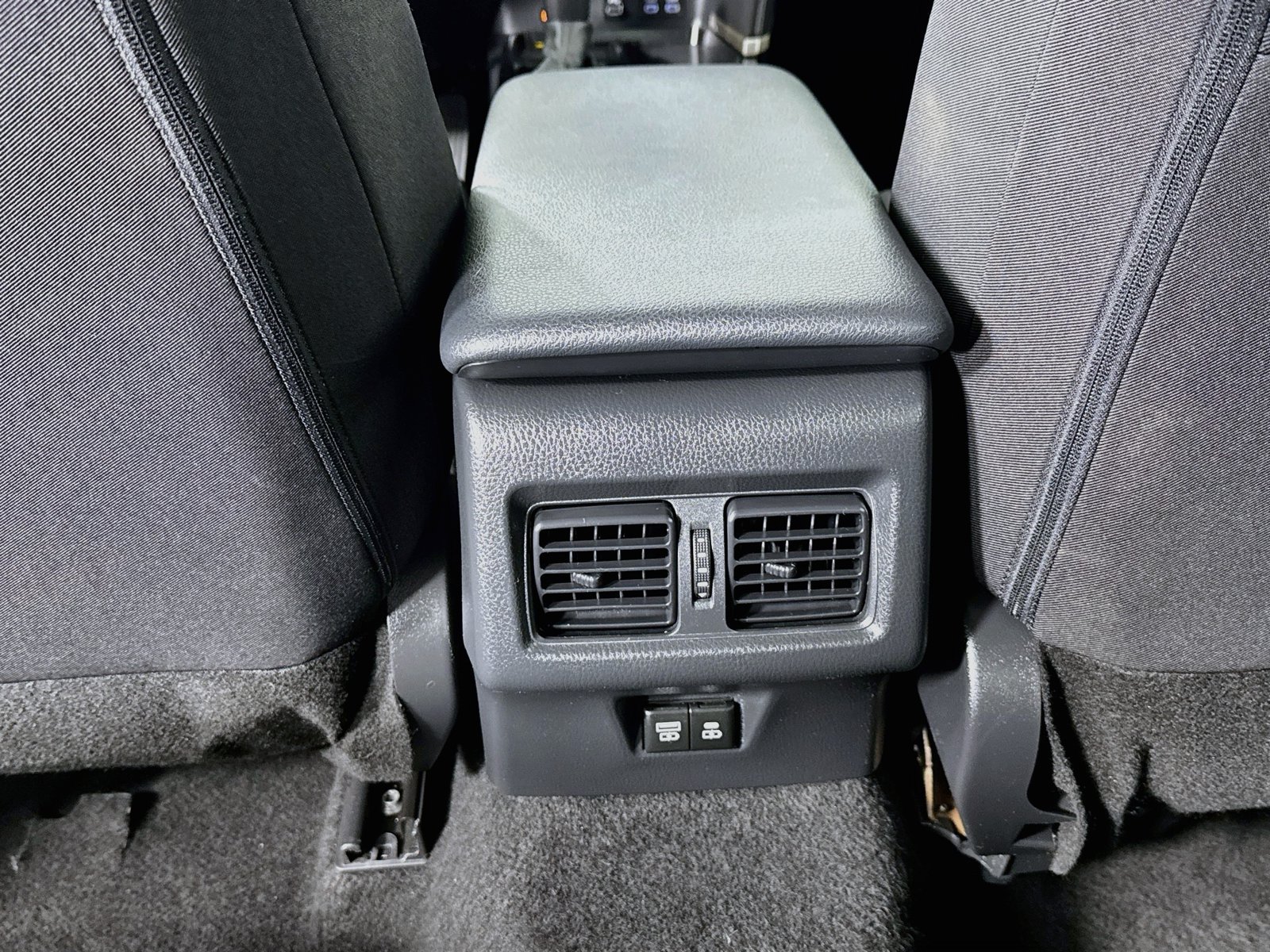 Used 2025 Toyota Camry LE FWD image 21
