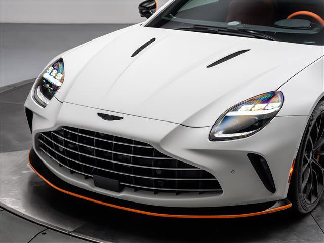 Used 2025 Aston Martin V8 Vantage Coupe image 15