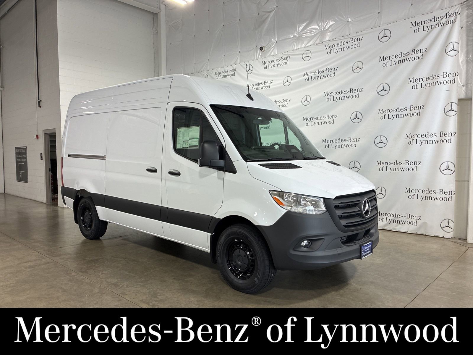 New 2025 Mercedes-Benz Sprinter 2500 image 1