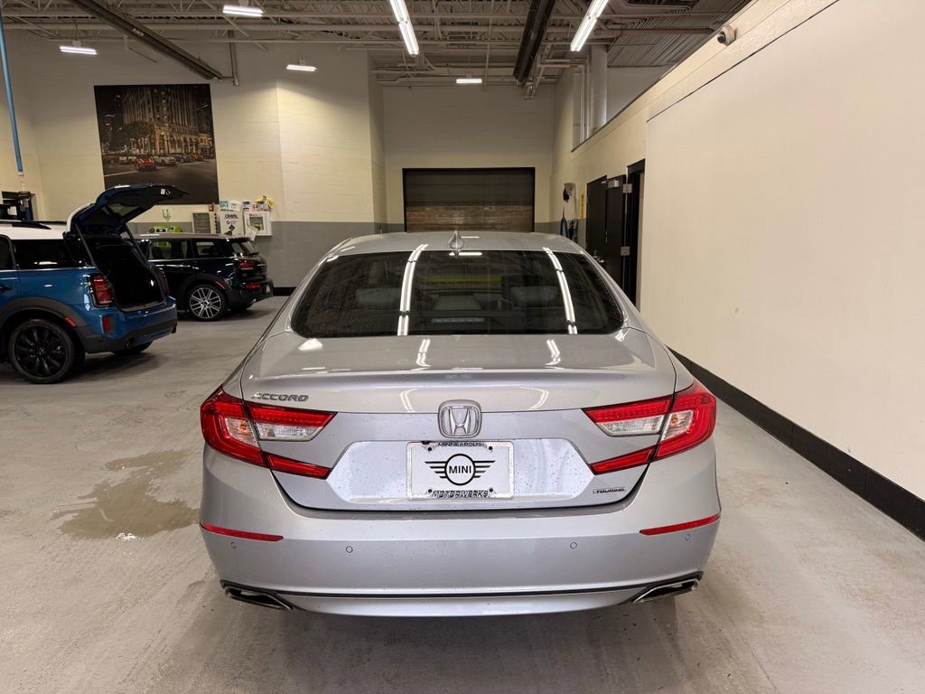 Used 2018 Honda Accord Touring image 4