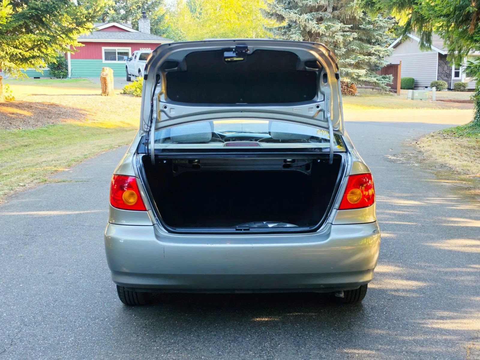 Used 2004 Toyota Corolla LE FWD image 16