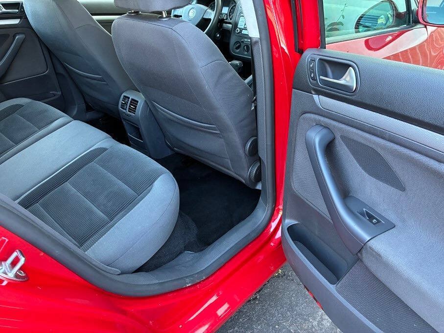 Used 2009 Volkswagen Jetta S FWD image 25