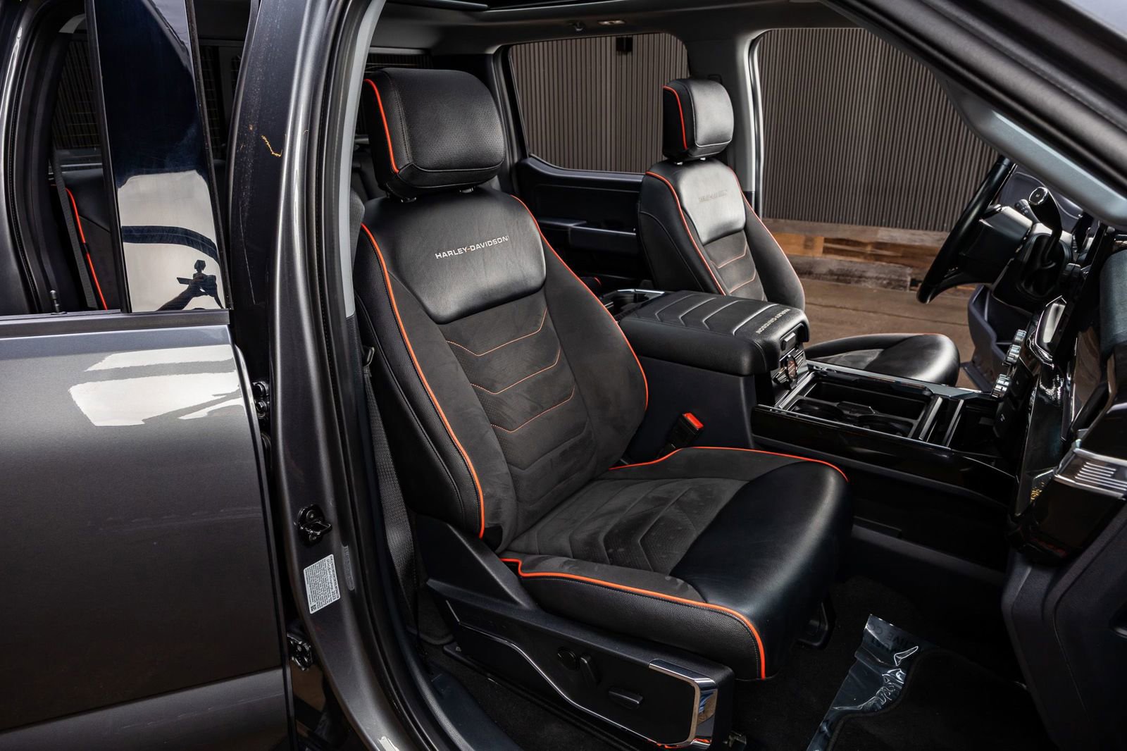 Used 2023 Ford F250 Lariat w/ Lariat Ultimate Package image 30