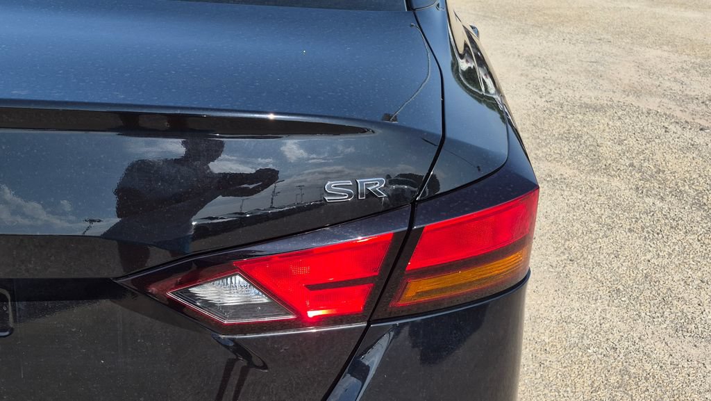 Used 2022 Nissan Altima 2.5 SR FWD image 7