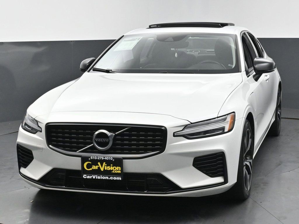 Used 2022 Volvo S60 T8 Inscription image 7