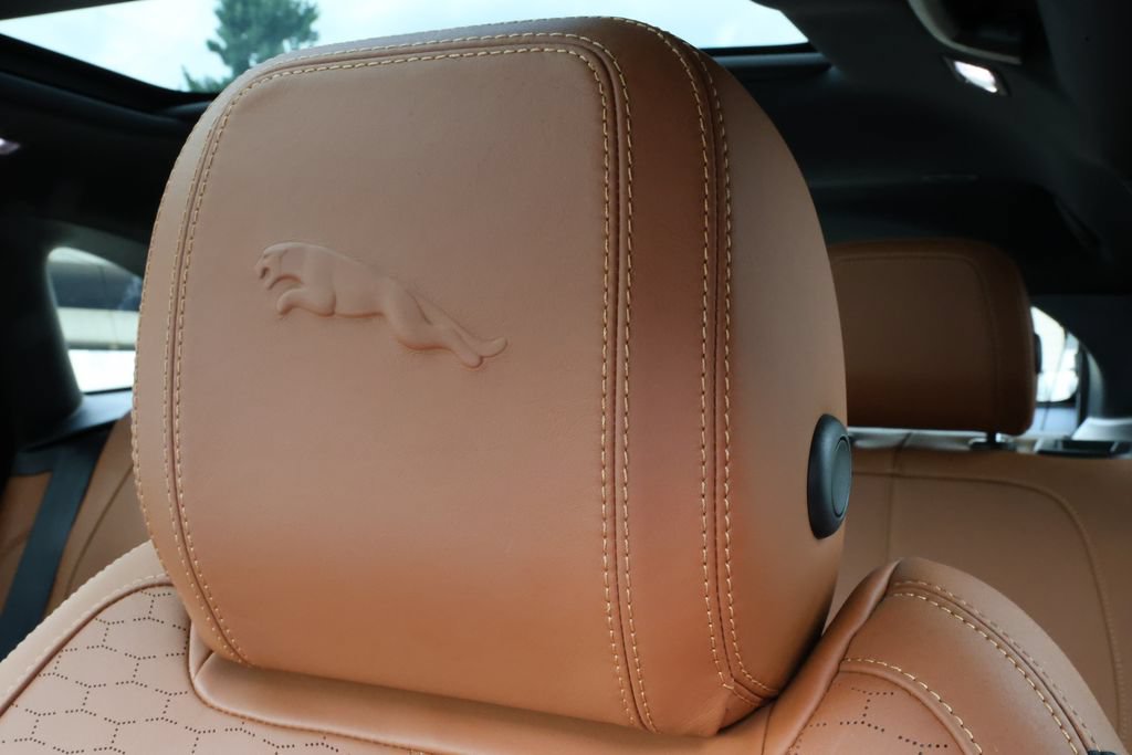 Used 2026 Jaguar F-PACE R-Dynamic S AWD/4WD image 25
