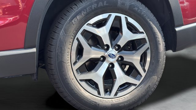 Used 2023 Subaru Forester Premium w/ Popular Package #3 AWD/4WD image 17