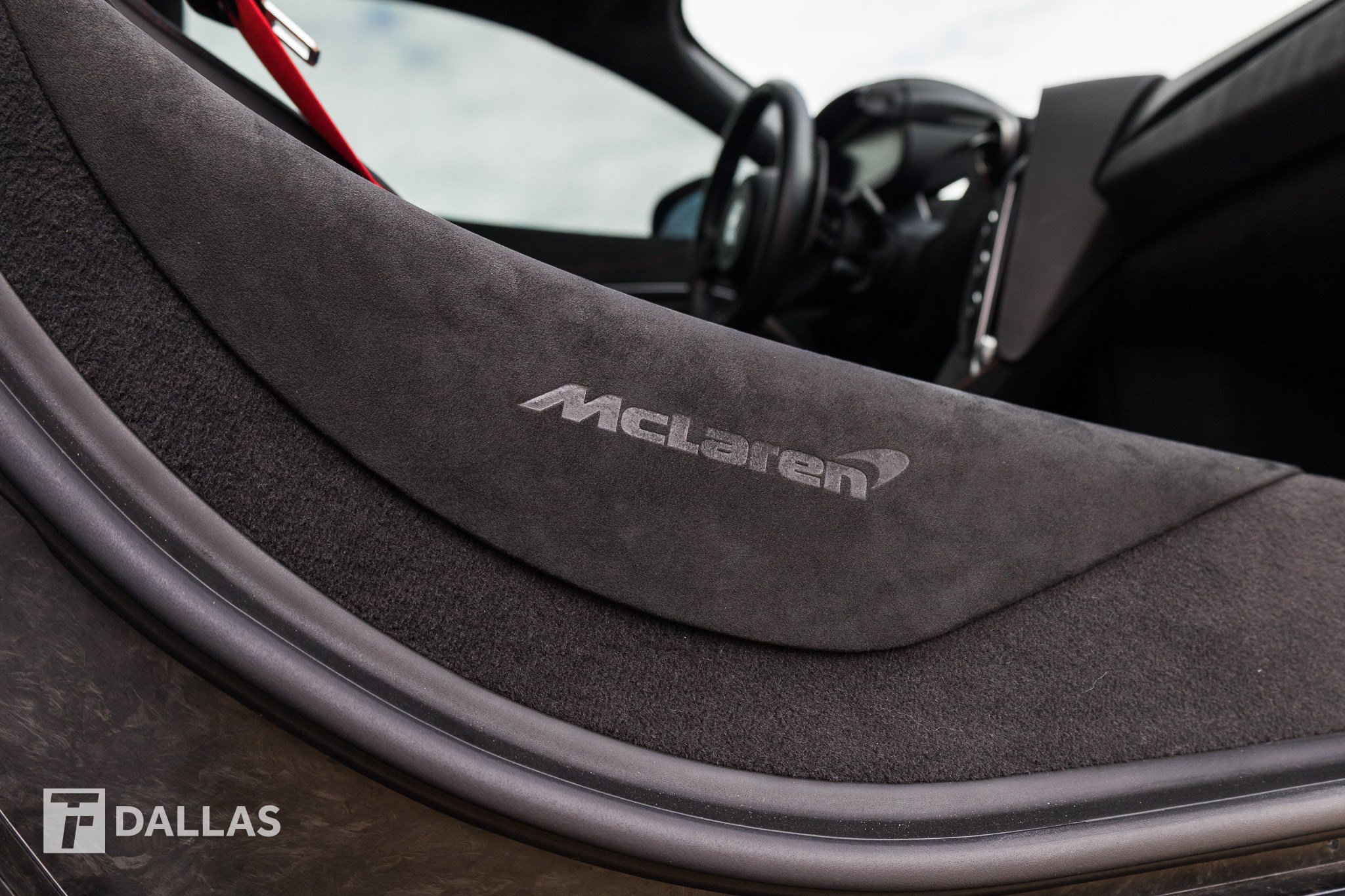 Used 2025 McLaren 750S Spider RWD image 36