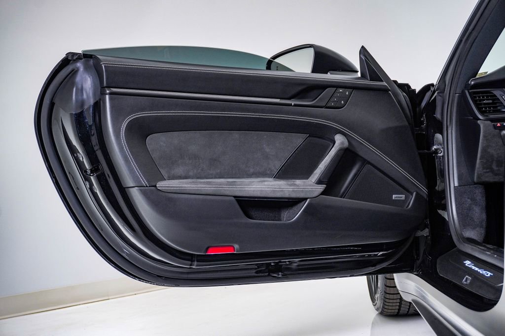 Certified 2022 Porsche 911 Carrera 4 GTS image 31
