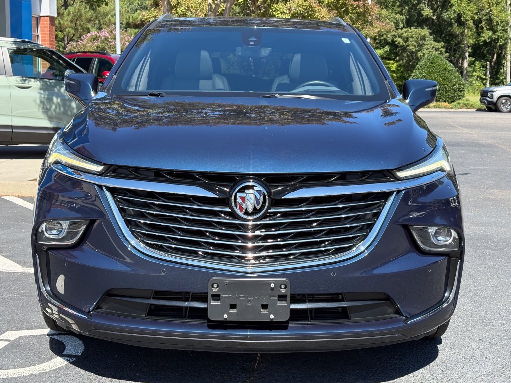 Used 2023 Buick Enclave Premium w/ Experience Buick Package FWD image 4