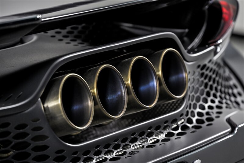 Used 2022 McLaren 765LT RWD image 26