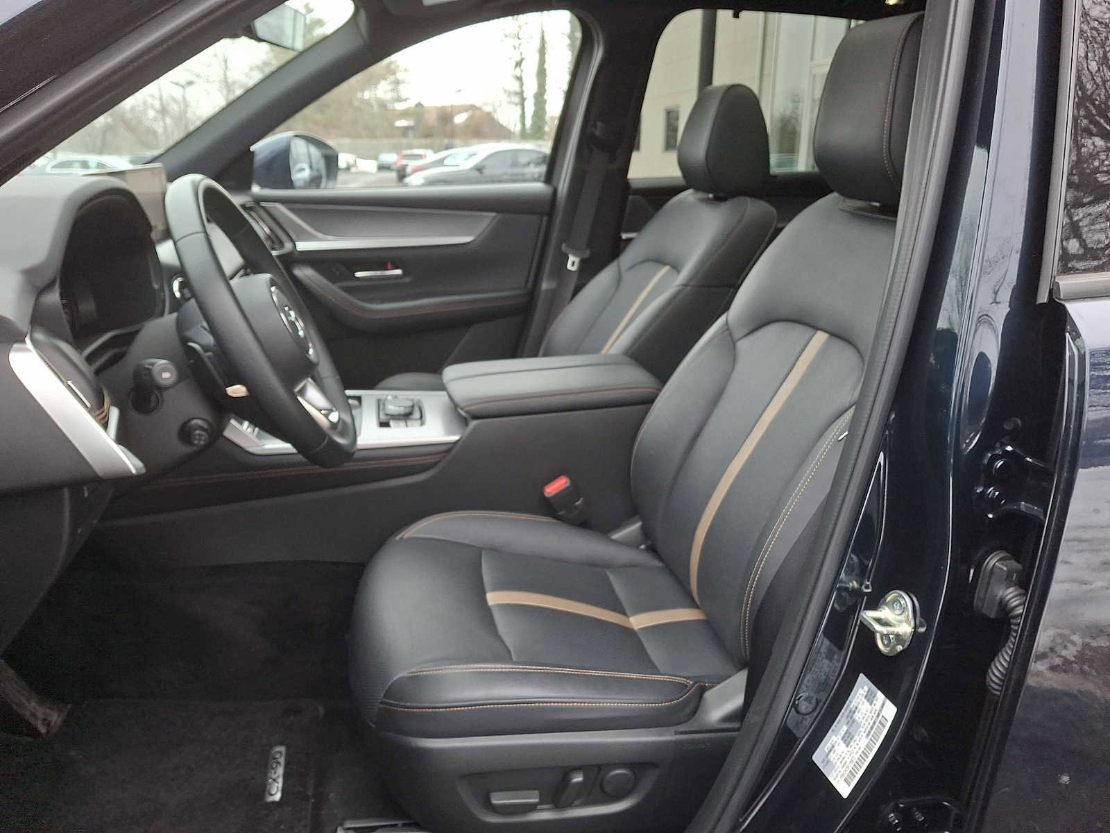 Used 2024 MAZDA CX-90 3.3 Turbo S w/ Premium Package image 11