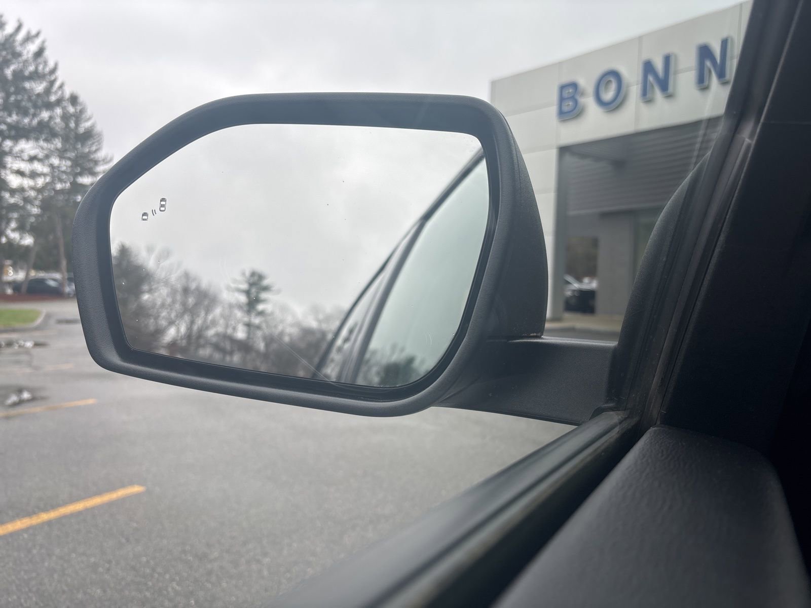 Used 2021 Ford Explorer XLT w/ Equipment Group 202A image 25