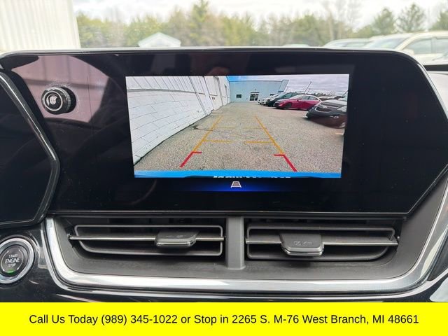 Used 2024 Chevrolet Trax RS w/ Sunroof Package image 17