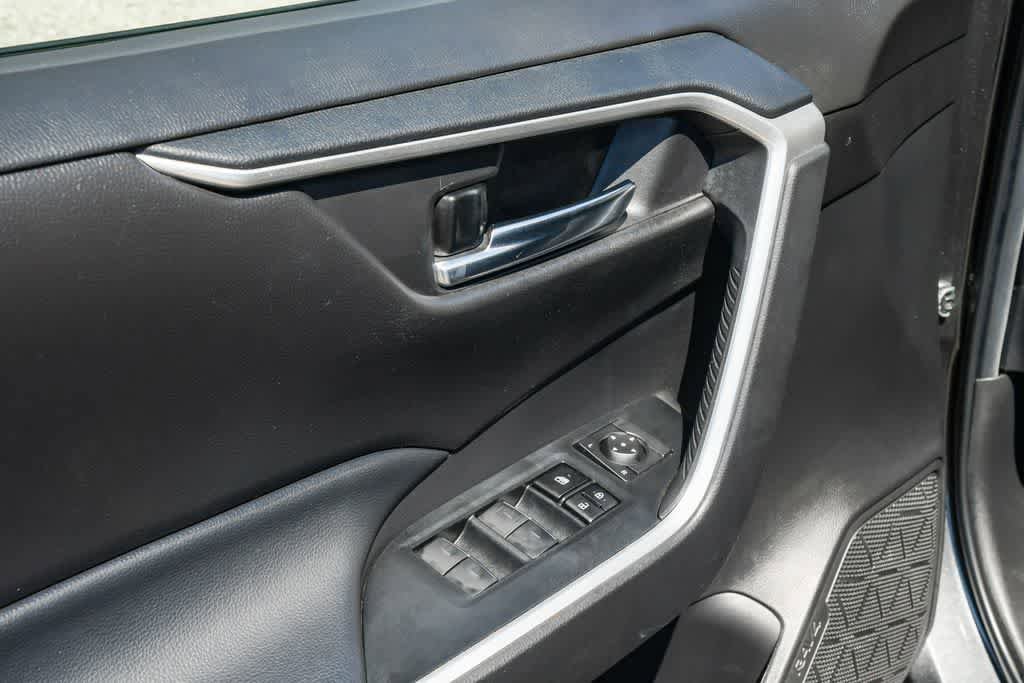 Used 2023 Toyota RAV4 XLE w/ Convenience Package FWD image 25