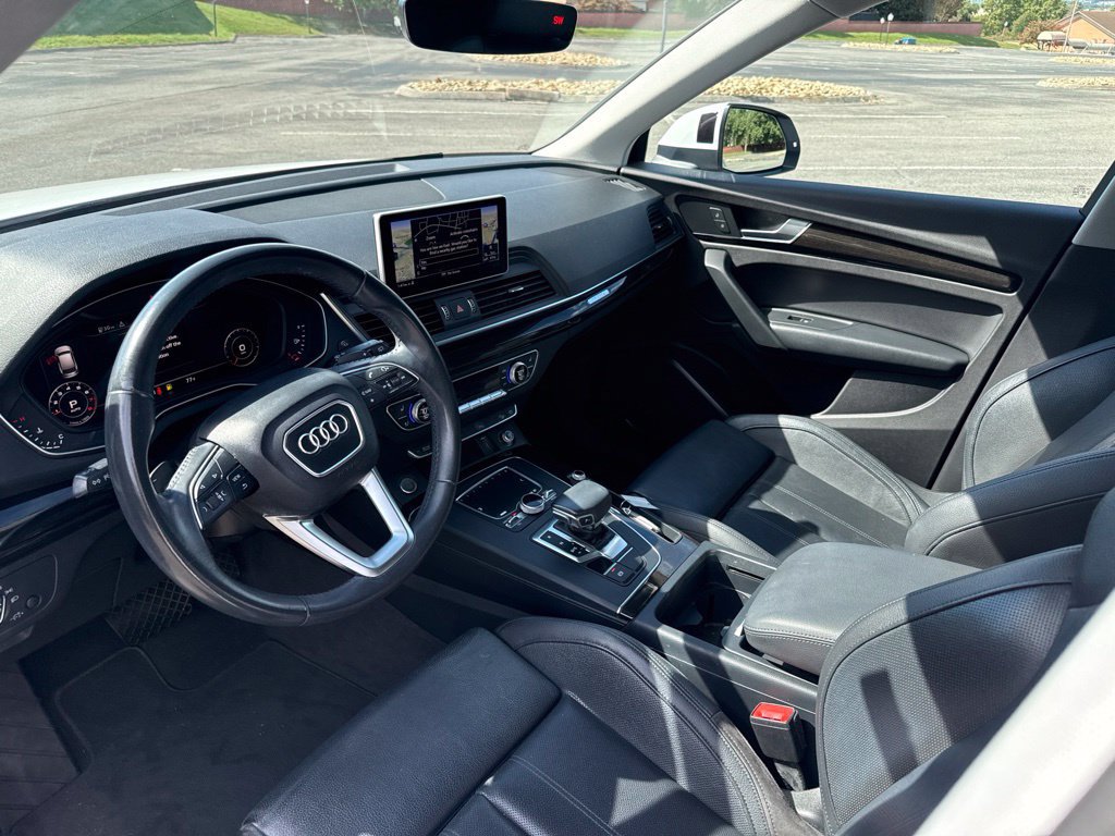 Used 2018 Audi Q5 2.0T Premium Plus w/ Premium Plus Package AWD/4WD image 11