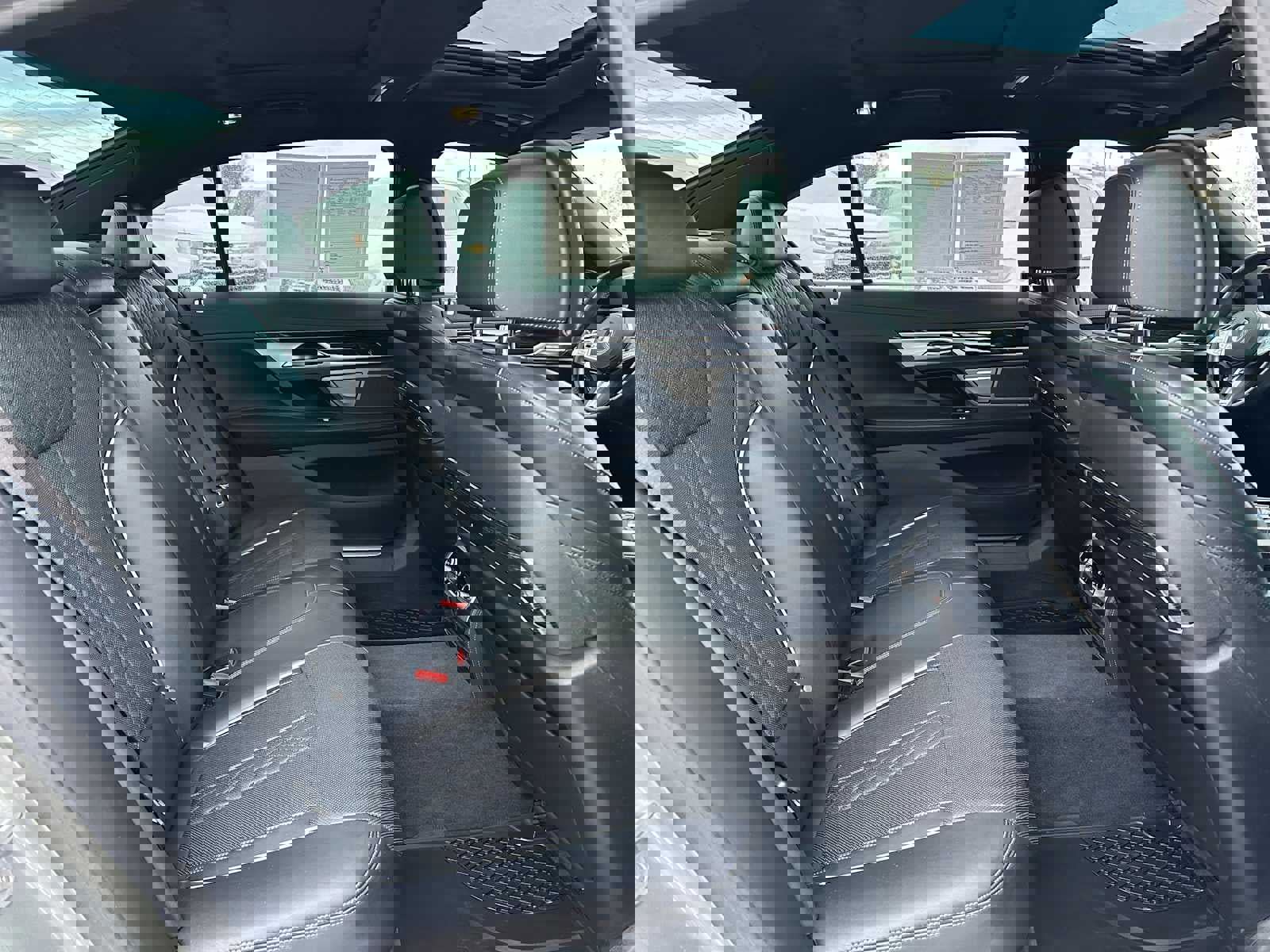 Used 2020 BMW 750i xDrive w/ M Sport Package image 12